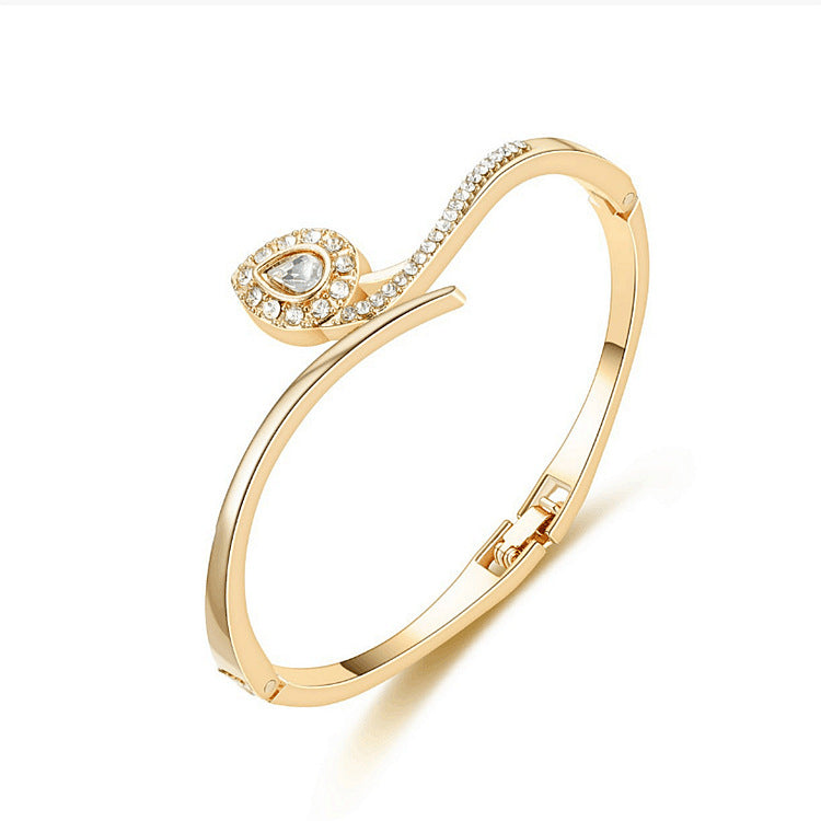 Damen Armreif mit elegantem Tropfenmotiv und funkelnden Zirkonia Shop Nory