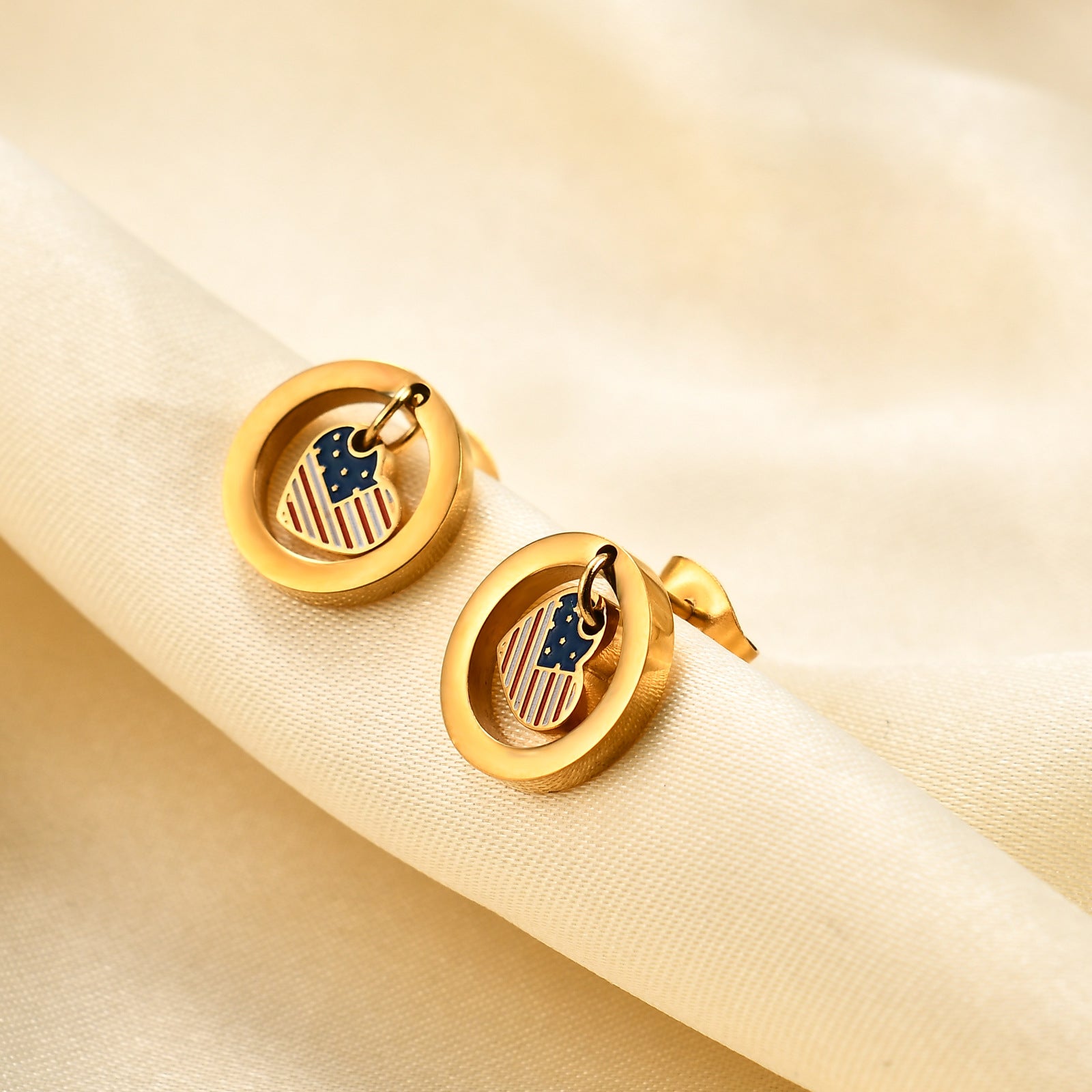 Damen Ohrringe mit Herz-Design und patriotischem Motiv Shop Nory