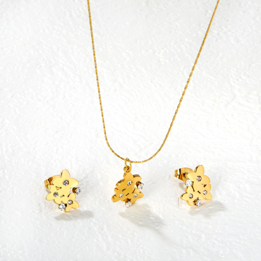 Damen Schmuckset mit funkelnden Zirkonia-Elementen und eleganten Anhängern Shop Nory