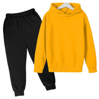Gelb + Schwarze Hose