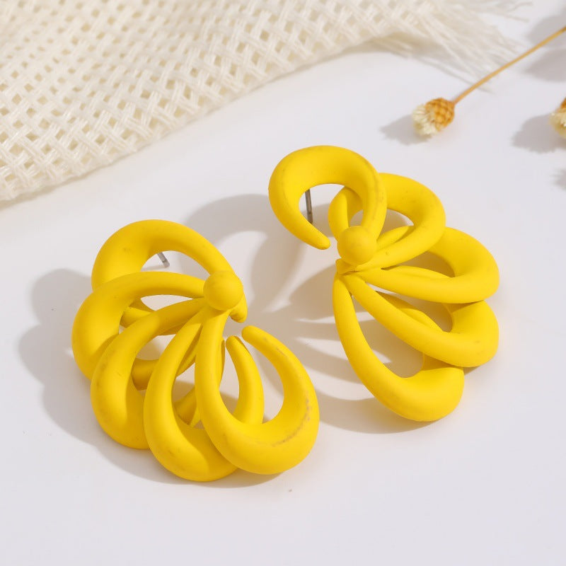 Damen Ohrringe mit kunstvollem, fluidem Design Shop Nory