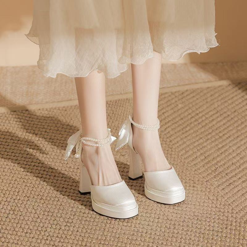 Damen Satin-Plateau-Pumps mit dekorativer Schleife und verstellbarem Knöchelriemen Shop Nory