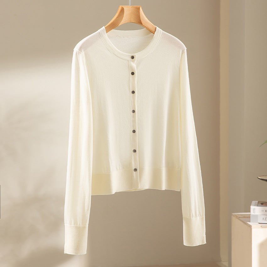 Damen Leichter Feinstrick-Cardigan im Cropped‑Schnitt mit Rundhals und durchgehender Knopfleiste Shop Nory