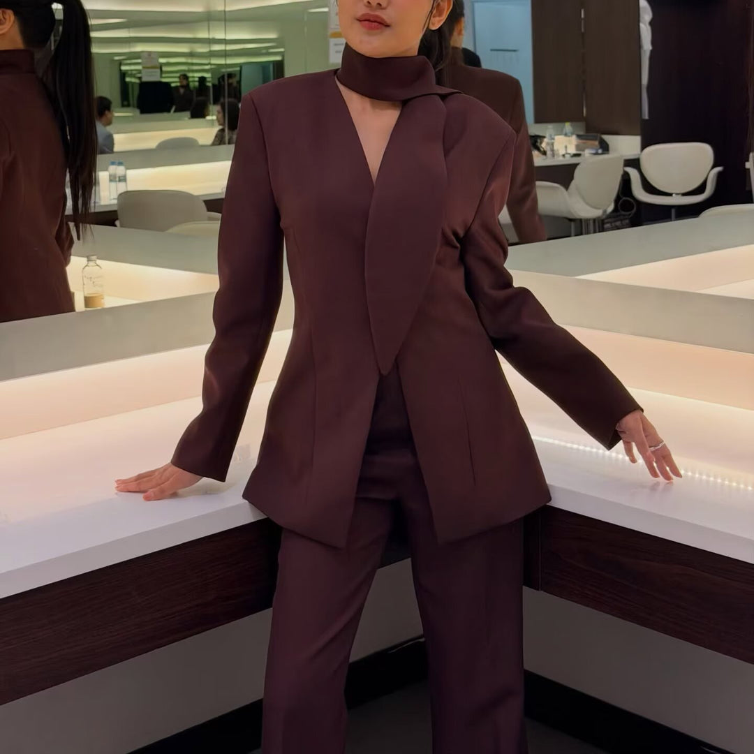 Damen Taillierter Blazer mit Schluppe, Knopfleiste und Pattentaschen Shop Nory