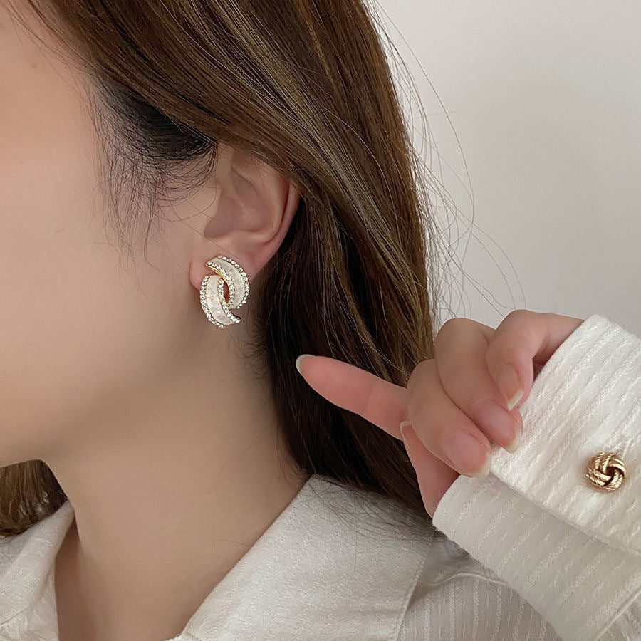 Damen Ohrstecker mit elegantem Perlendesign und funkelnden Zirkonia Shop Nory