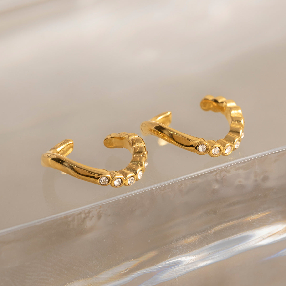 Damen Ohrhänger mit funkelnden Zirkonia und hypoallergenem Edelstahldesign Shop Nory
