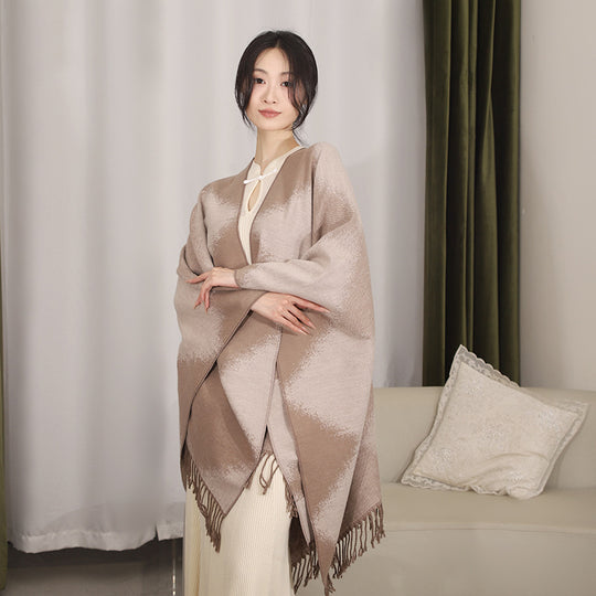 Damen Oversize-Poncho aus Wollmix mit verwaschenem Karo und Fransensaum Shop Nory