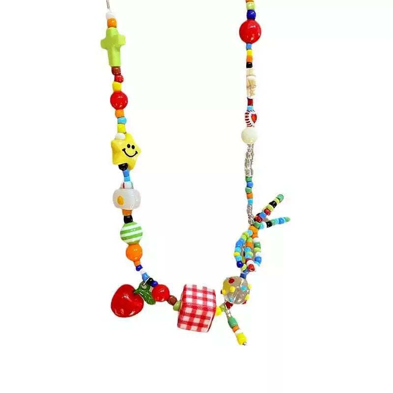 Damen handgefertigte Kette mit bunten Perlen und verspielten Anhängern Shop Nory