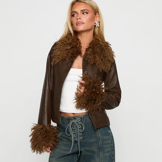 Damen nan kurze Kunstlederjacke mit voluminösem Fellkragen und Fellmanschetten Shop Nory