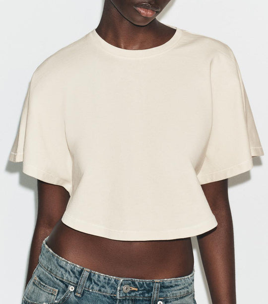 Damen cropped T-Shirt mit weit geschnittenen Ärmeln und weichem Baumwollmaterial Shopnory