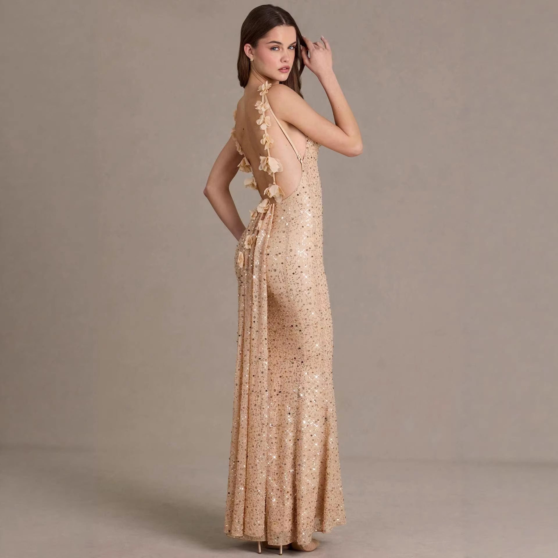 Damen elegantes Pailletten-Maxi-Kleid mit schickem Wasserfallausschnitt und figurbetonter Silhouette Shopnory