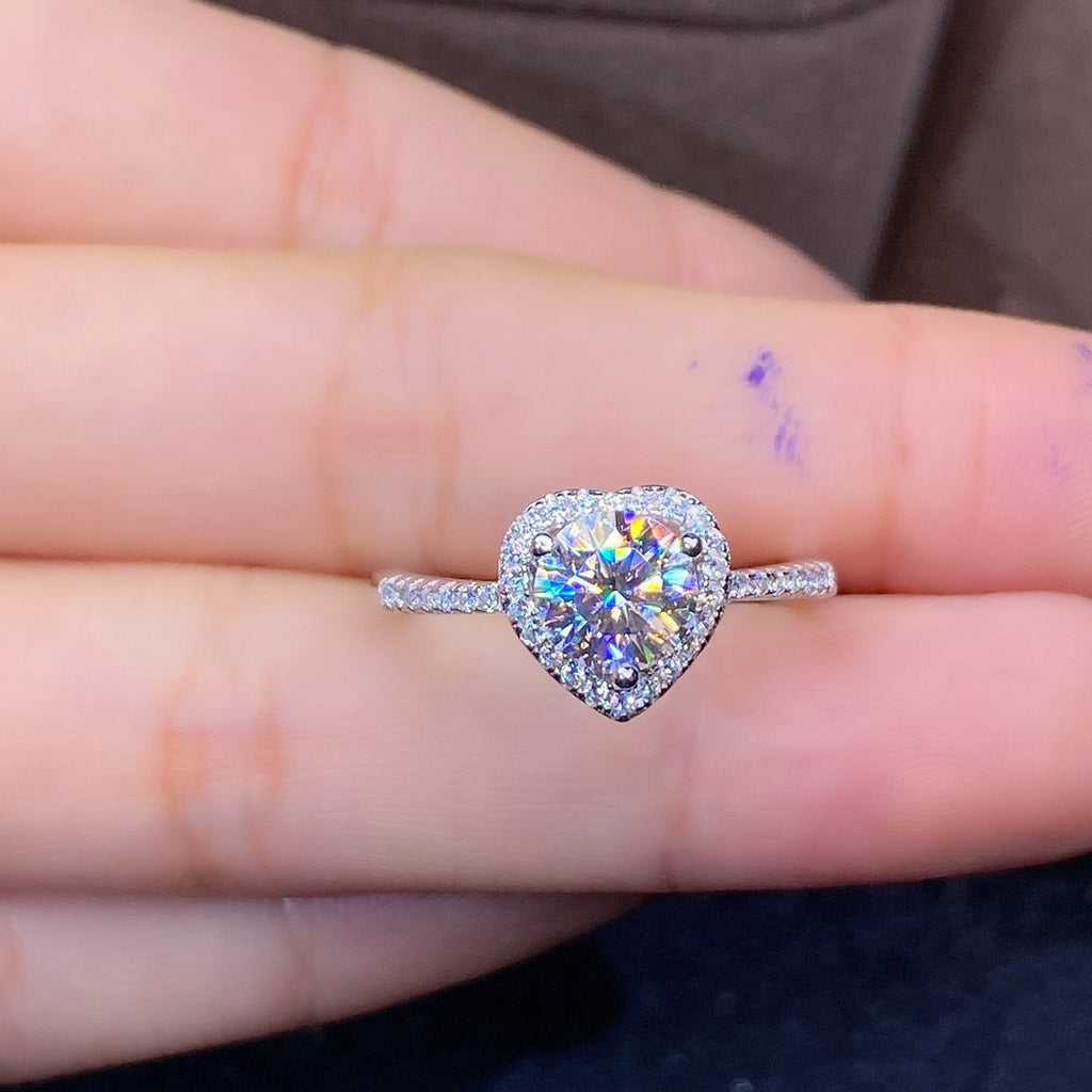 Damen herzförmiger Schmuckring mit funkelndem Zirkonia Shop Nory
