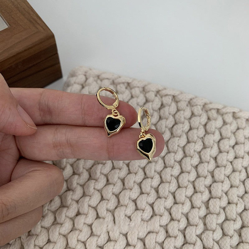 Damen Ohrhänger mit herzförmigem Design und schwarzem Stein Shop Nory