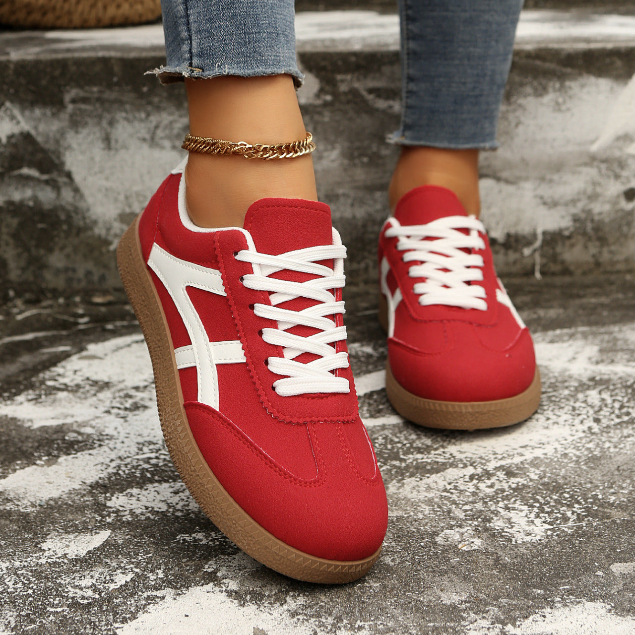 Damen Sneakers im sportlichen Retro-Design mit rutschfester Sohle