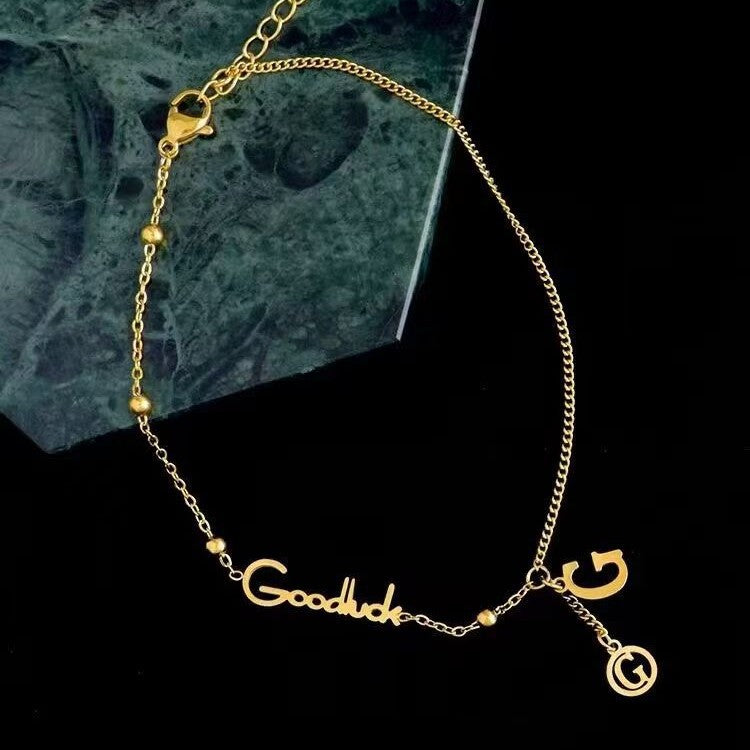 Damen personalisierte Glücksarmband Shop Nory
