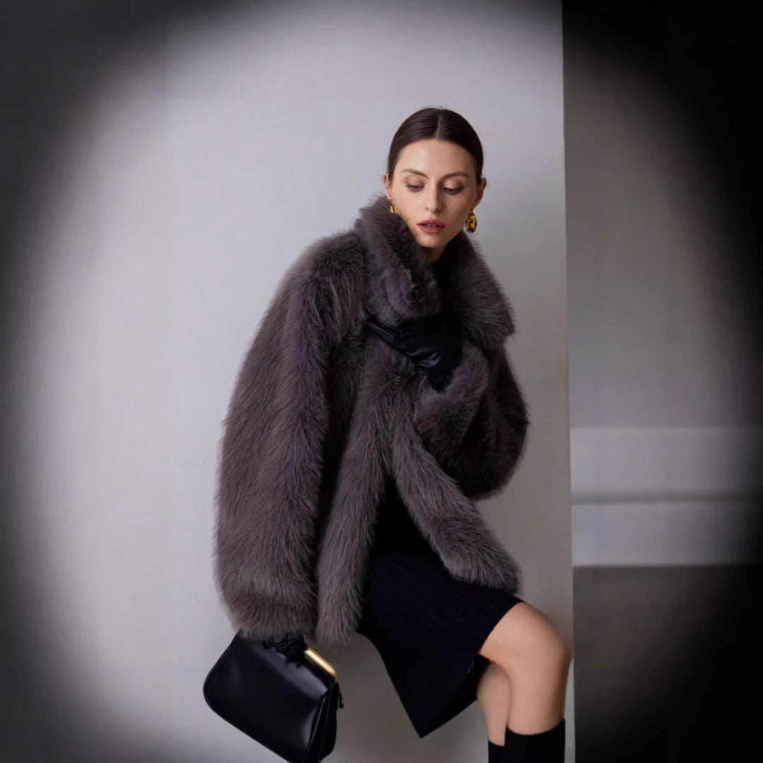 Damen Boxy-Kurzkunstpelz-Mantel mit extravoluminösem Schalkragen Shop Nory