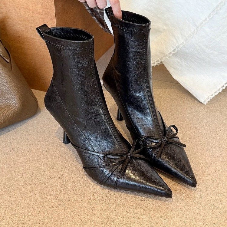 Damen elegante Plateau-Stiefeletten mit dekorativer Schnürung und spitzem Design