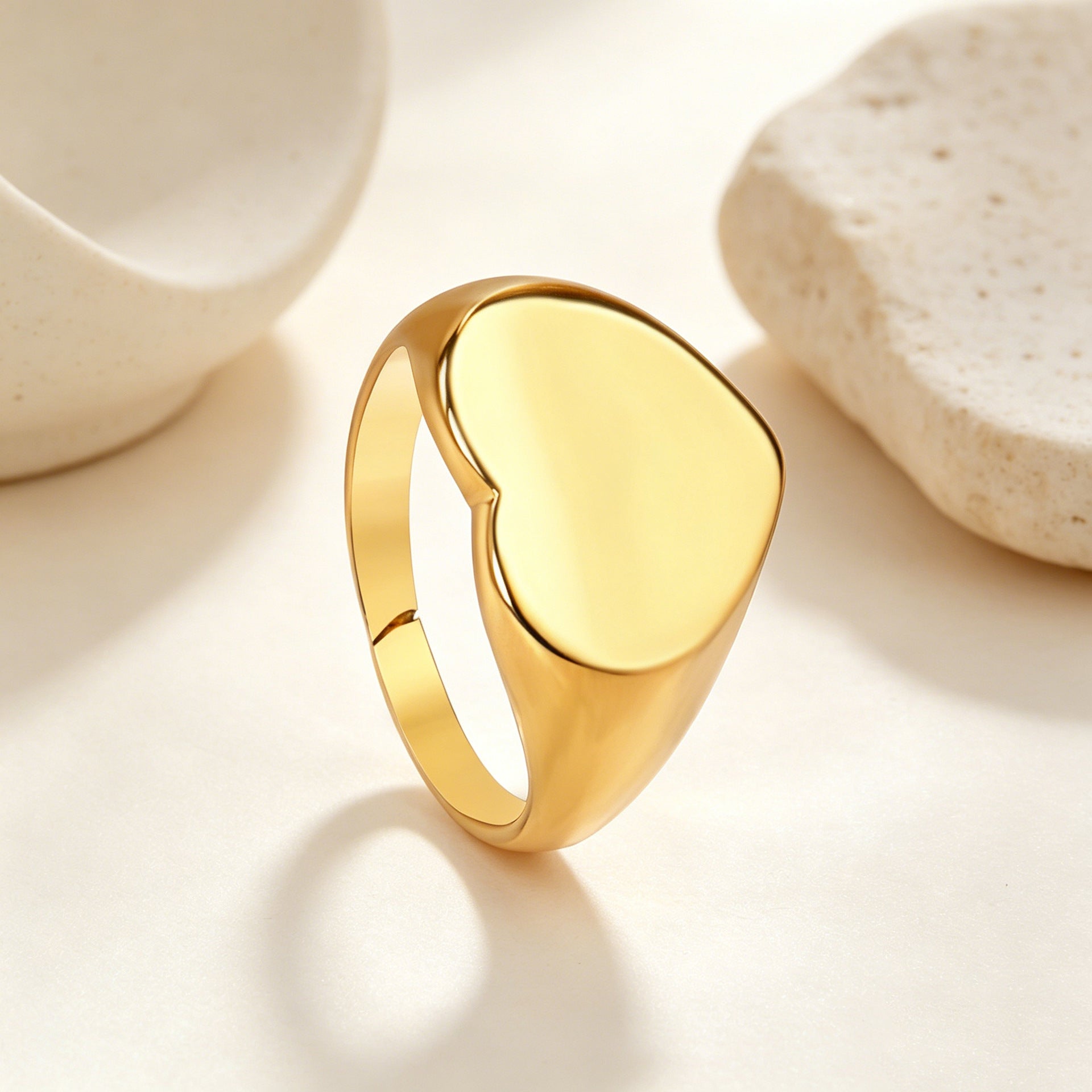 Damen Herzförmiger Goldplattierter Edelstahlring Shop Nory