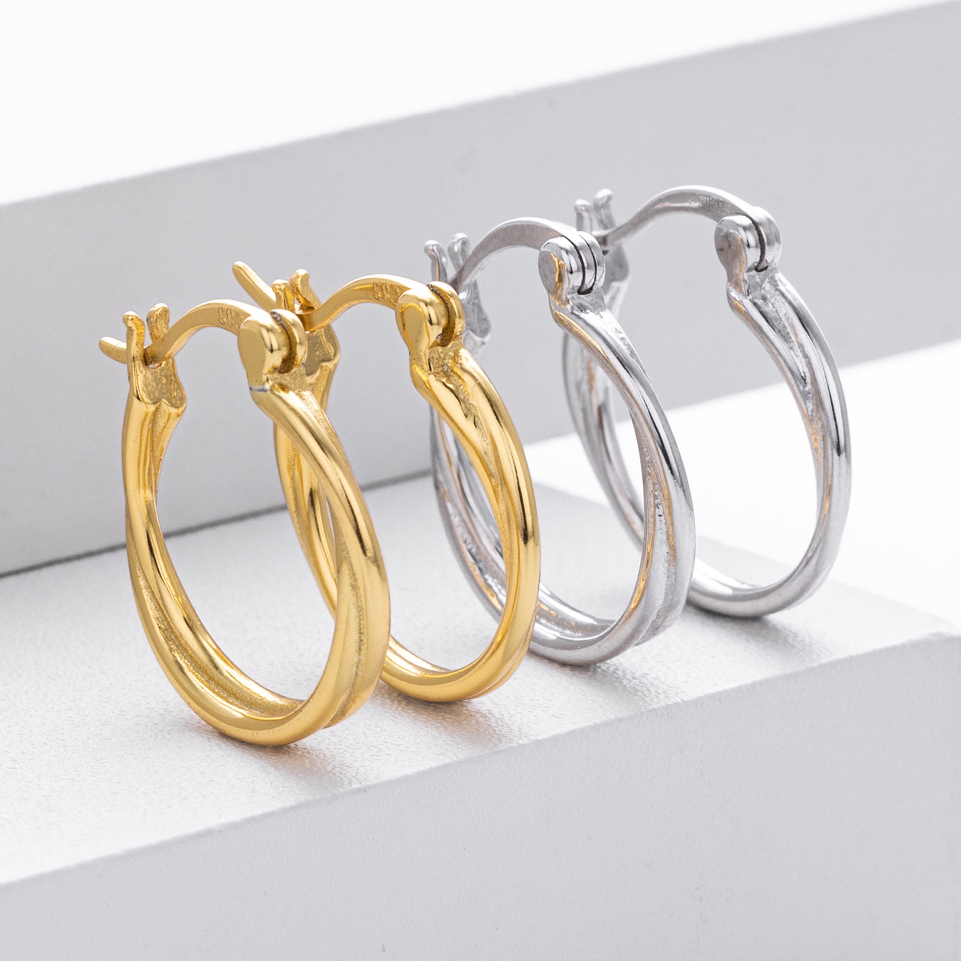 Damen Hoops aus hochwertigem 925 Sterling Silber mit glänzender Goldbeschichtung Shop Nory