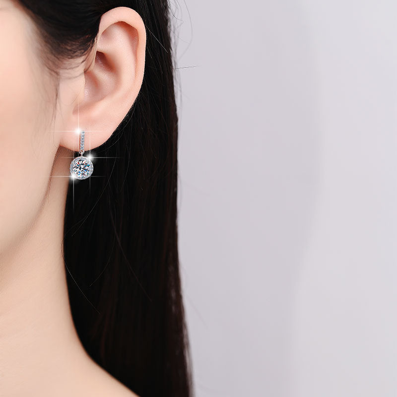 Damen Ohrringe mit funkelnden Kristallen und elegantem Design Shop Nory