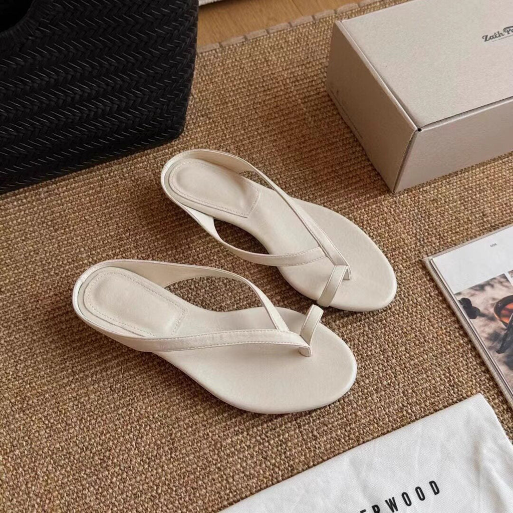 Damen Riemensandalen mit flexiblem Fußbett und eleganter Schnallenakzentgestaltung