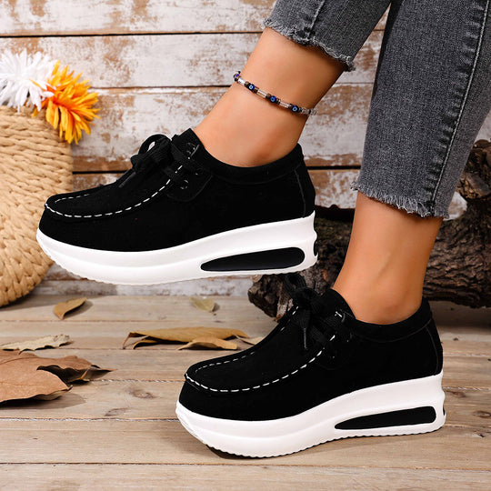 Damen Bequeme Keil‑Plateau‑Sneaker mit Wildlederoptik und gepolstertem Komfortfußbett Shop Nory