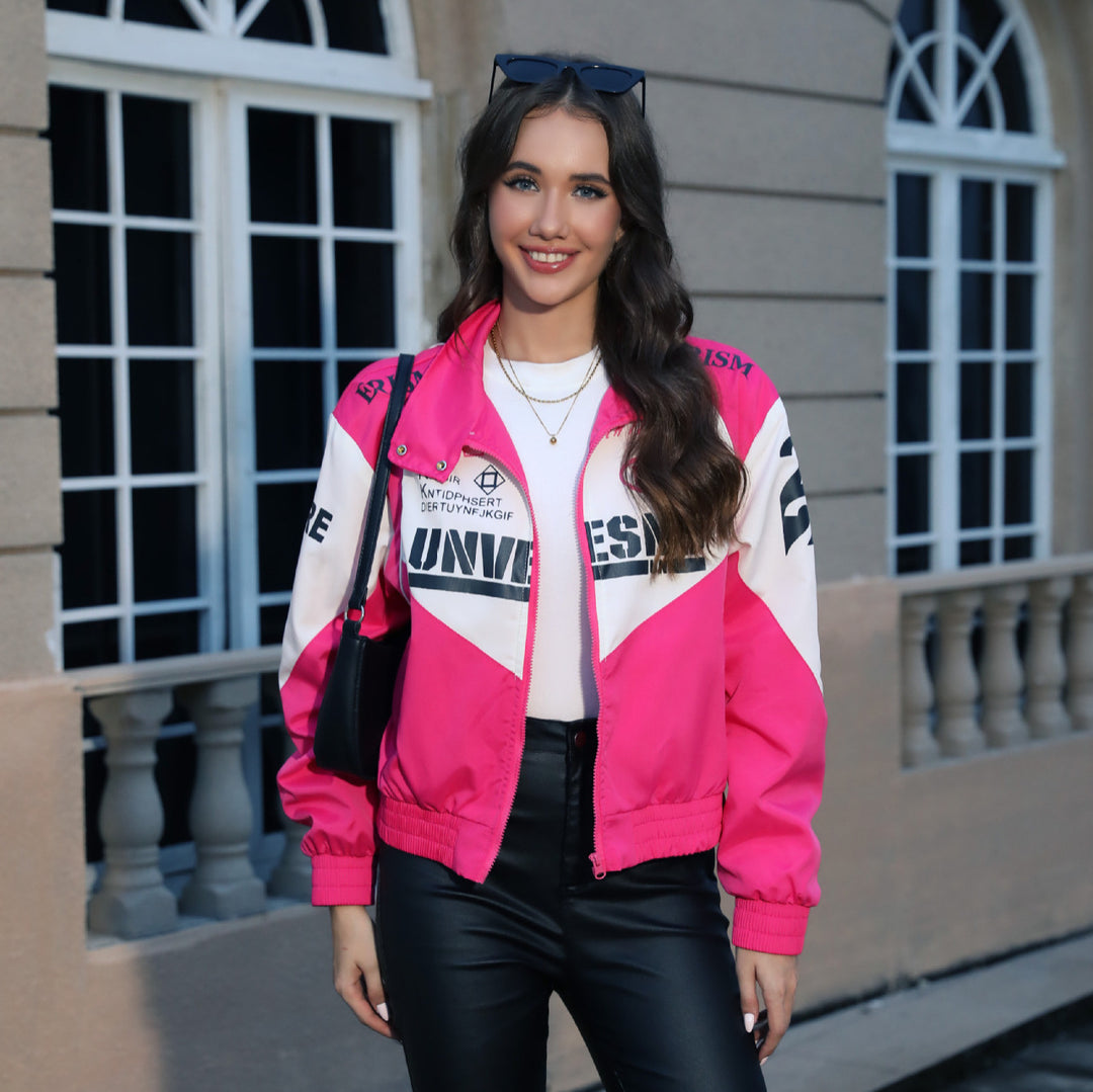 Damen Kurz geschnittene Racing‑Bomberjacke mit Stehkragen und Logoprint Shop Nory