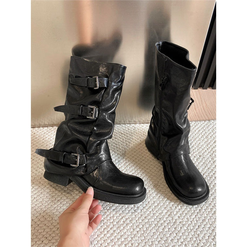 Damen Bikerstiefel mit mehrfachen Zierschnallen, gerafftem Schaft und robuster Profilsohle Shop Nory
