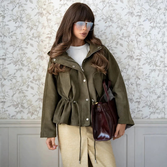 Damen Kurzblouson aus Veloursleder-Optik mit Kapuze, Tunnelzug‑Taillierung und Pattentaschen Shop Nory
