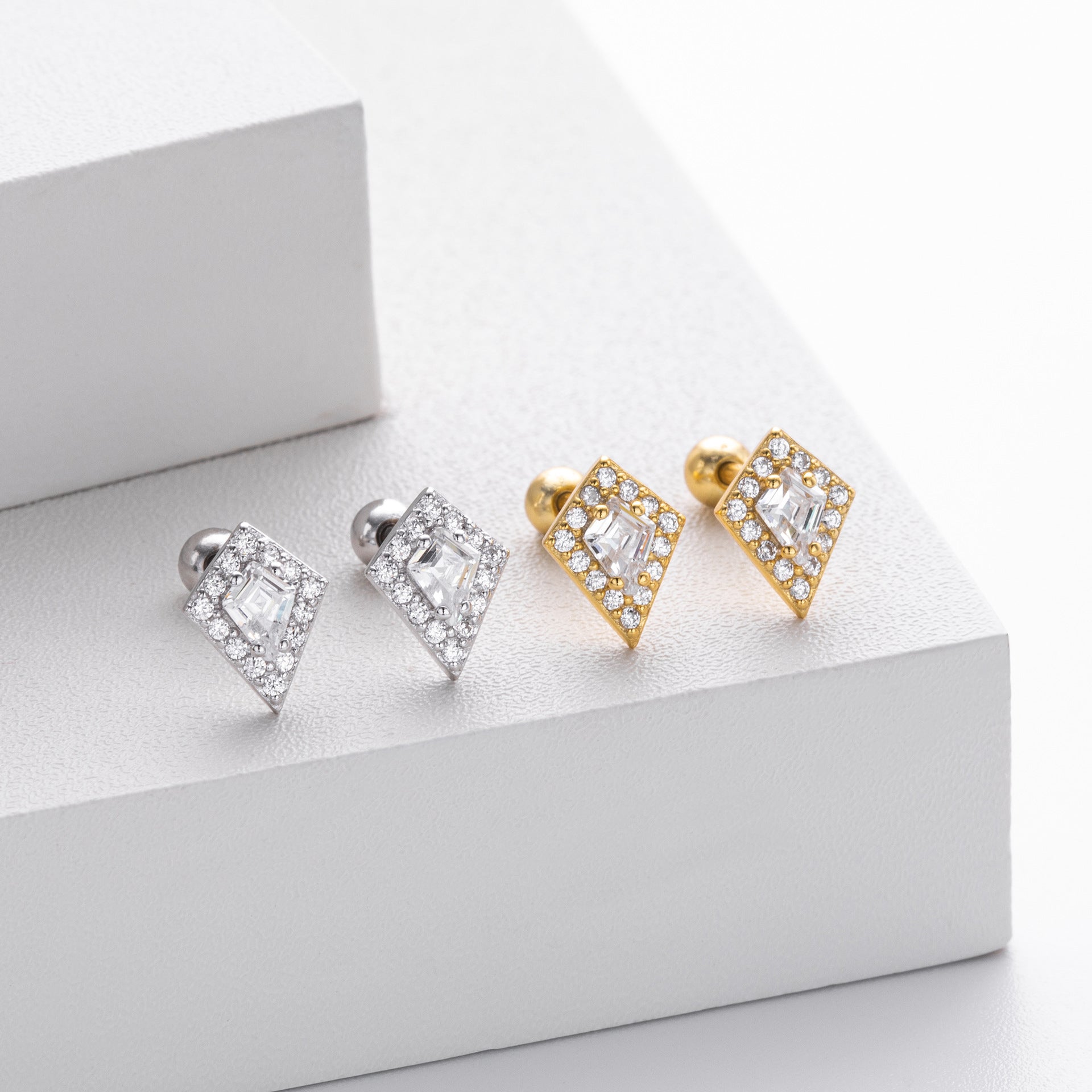 Damen Ohrstecker mit luxuriösem Zirkonbesatz aus hochwertigem 925 Sterling Silber Shop Nory