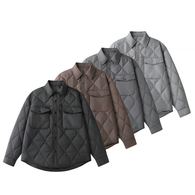Unisex Gepolsterte gesteppte Hemdjacke mit Pattentaschen und abgerundetem Saum Shop Nory