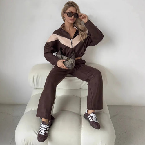 Damen cropped Zipjacke und weite Trackpants mit kontrastierendem Seitenstreifen Shop Nory