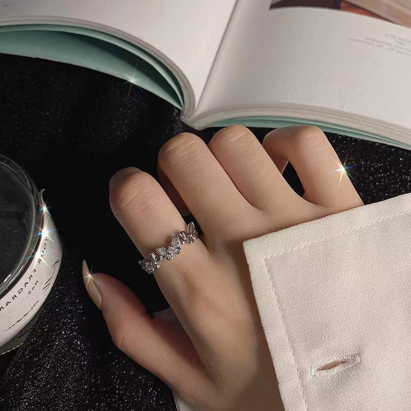 Damen eleganter und funkelnder Ring mit Zirkonia Shop Nory