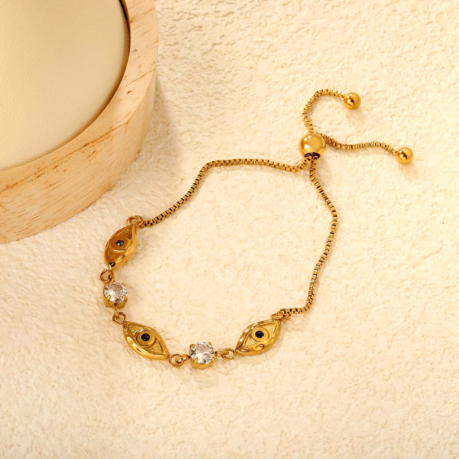 Damen Armband mit funkelndem Sternenanhänger und verstellbarem Design Shop Nory
