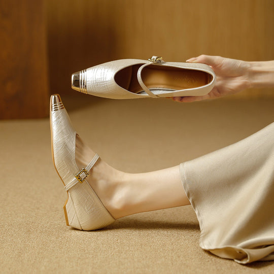 Damen Ballerinas mit elegantem Riemen und stilvollem Blockabsatz