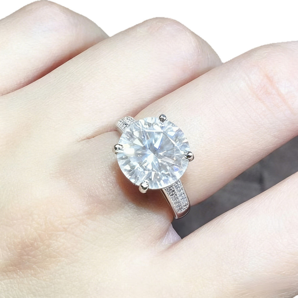 Damen luxuriöser Cocktailring mit funkelndem Zirkonia Shop Nory