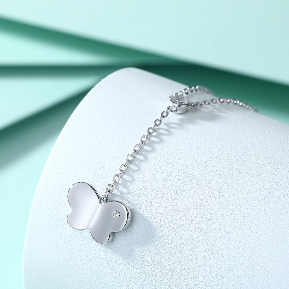 Damen Halskette mit Schmetterlingsdesign und funkelnden Kristallen Shop Nory