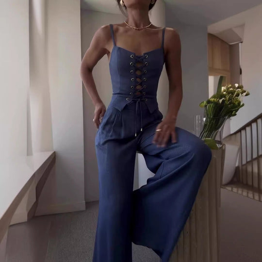 Damen Jumpsuit mit femininer Schnürung und weit geschnittenem Bein