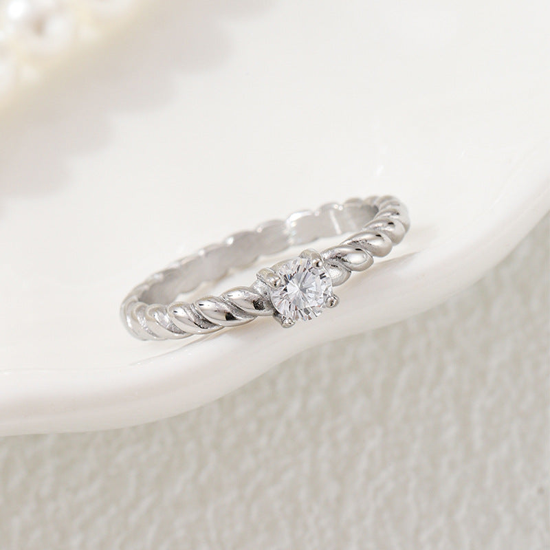 Damen Zarter und eleganter Verlobungsring mit geschwungenem Design Shop Nory