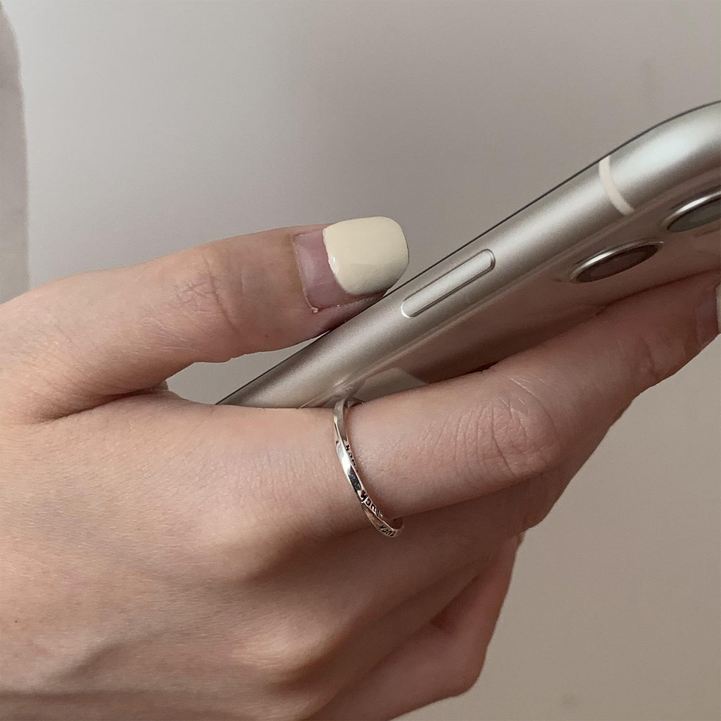 Damenring mit herzförmigem Anhänger und stilvollem Kettendesign Shop Nory