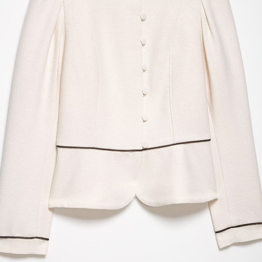 Damen Kurzblazer im Bouclé‑Look mit Stehkragen, dekorativer Paspelierung und bezogenen Knöpfen Shop Nory