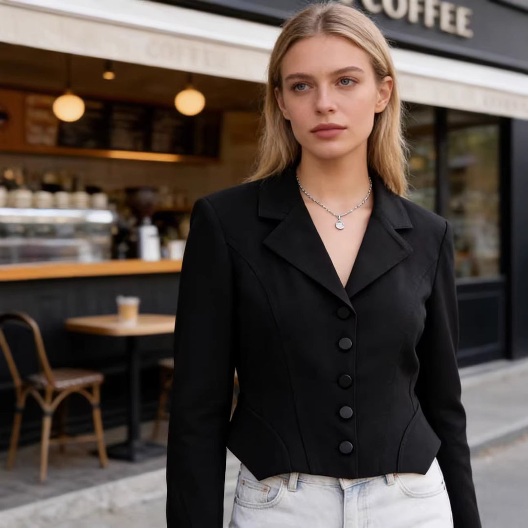 Damen Taillierter Cropped-Blazer mit Wiener Nähten und matt bezogenen Knöpfen Shop Nory