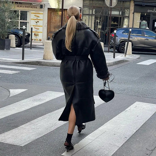 Damen Oversize Lammfellmantel mit Gürtel und Teddyfutter Shop Nory