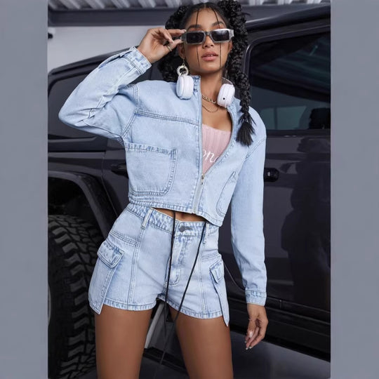Damen kurzes Denim-Set mit Cropped-Jacke und Cargo-Shorts Shop Nory