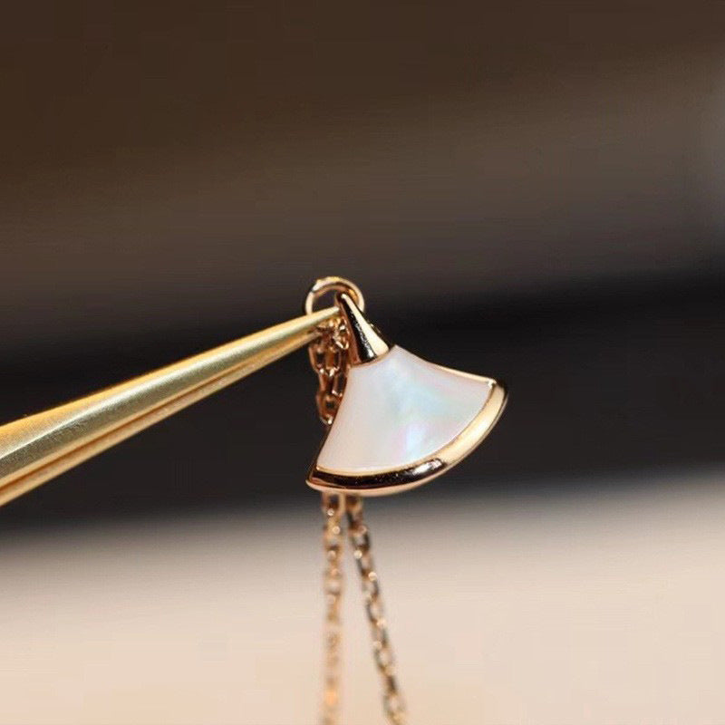 Damen elegante Halskette mit feinem Perlenschmuck Shop Nory
