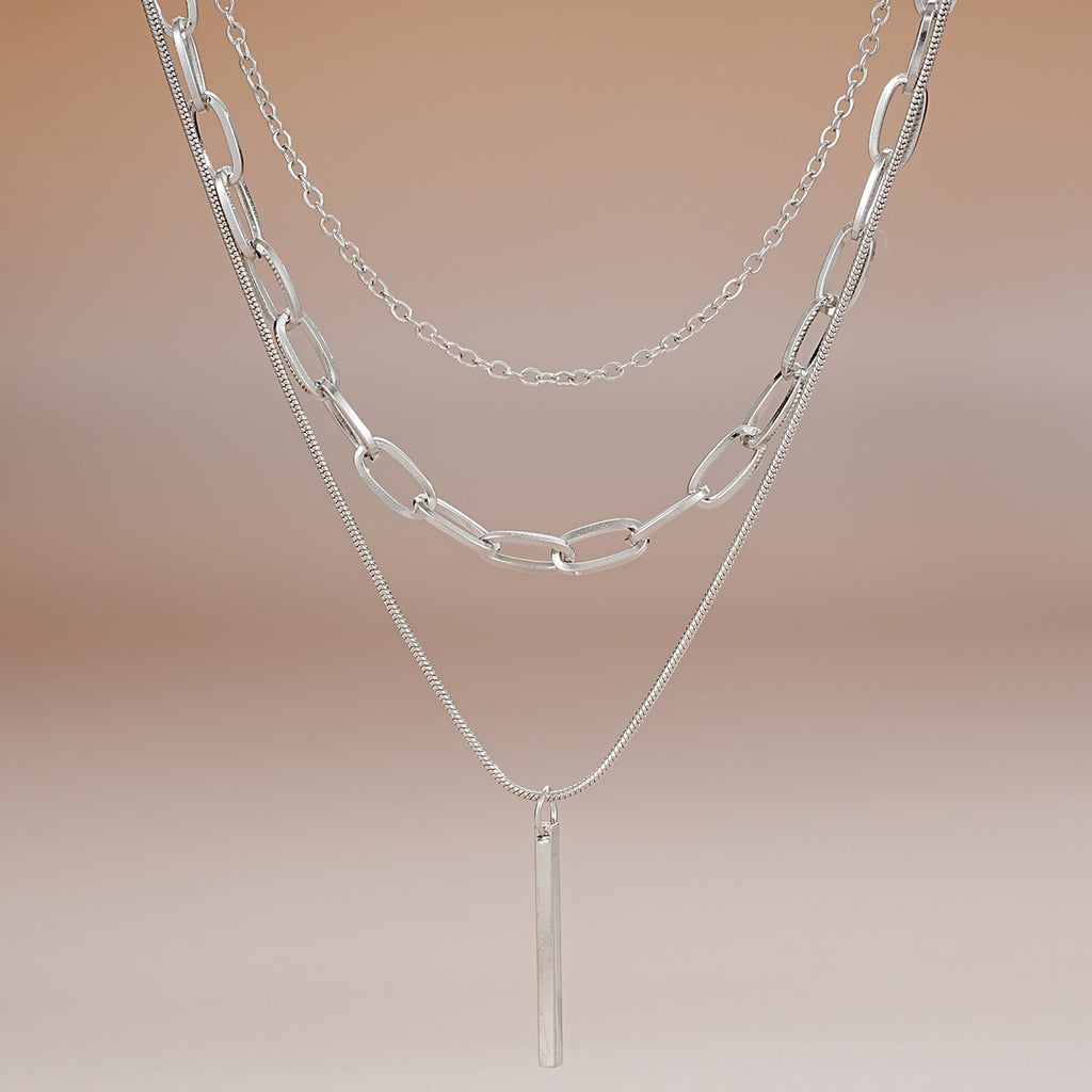 Damen mehrlagige Halskette im modernen Design mit Glieder- und Zirkonia-Akzenten Shop Nory