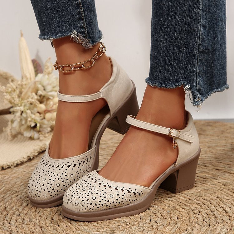 Damen Mary-Jane Pumps mit mittelhohem Blockabsatz, perforiertem Obermaterial und gepolstertem Komfortfußbett Shop Nory