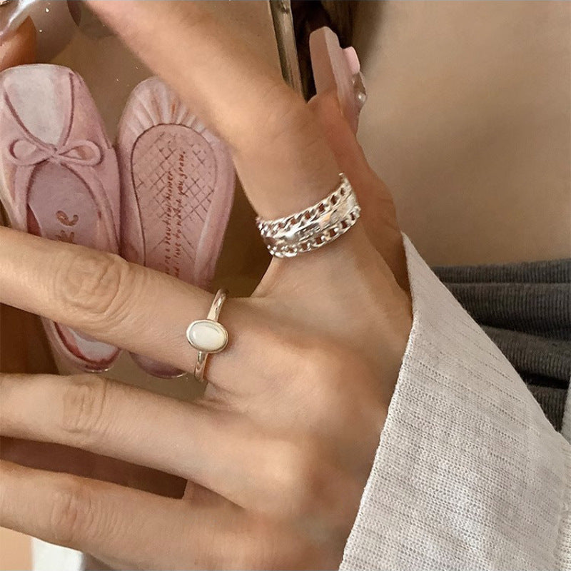 Damenring mit ovalem Stil und zarter Perle Shop Nory