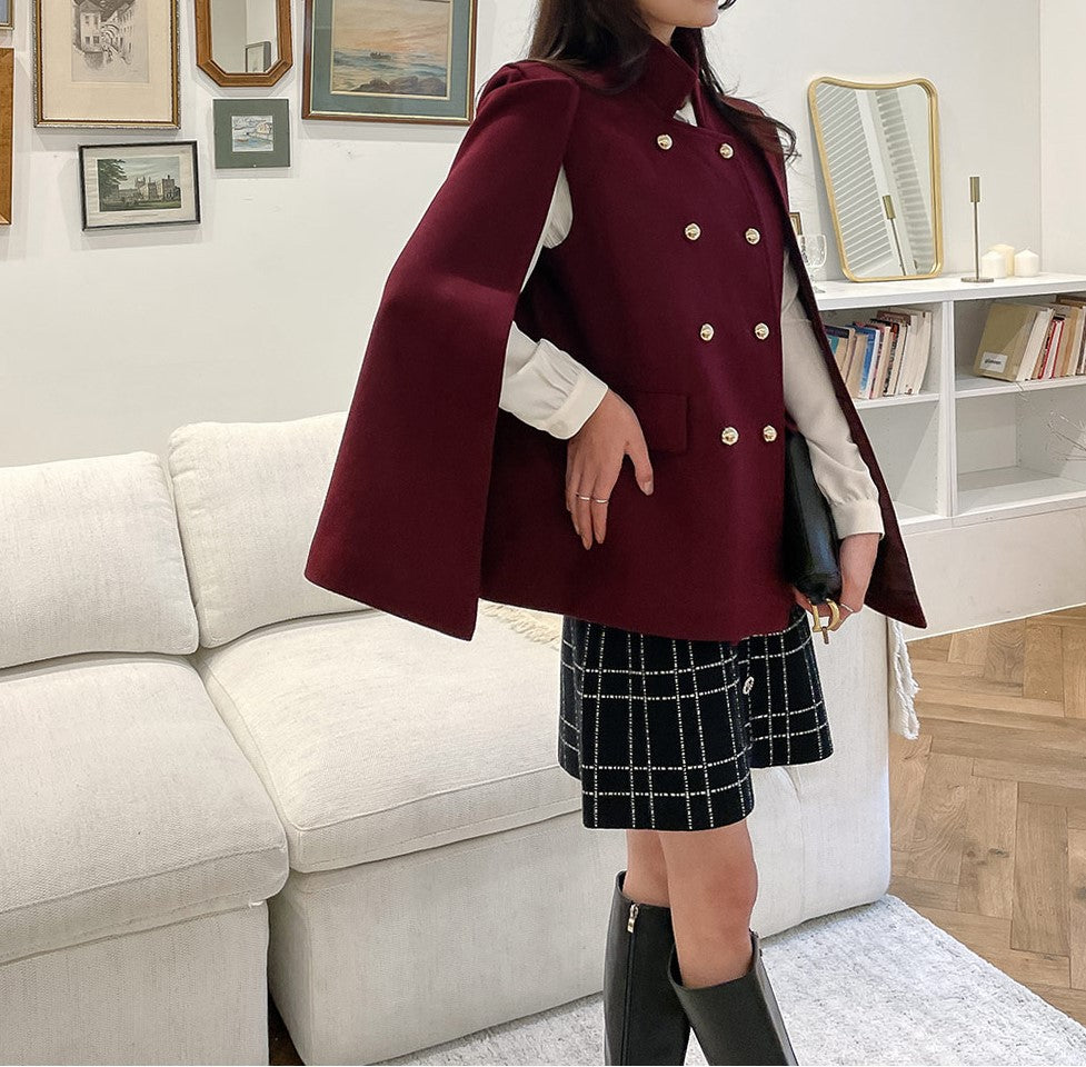 Damen Mantelcape im Tailoring‑Look mit doppelreihiger Knopfleiste und markanter Schulter Shop Nory