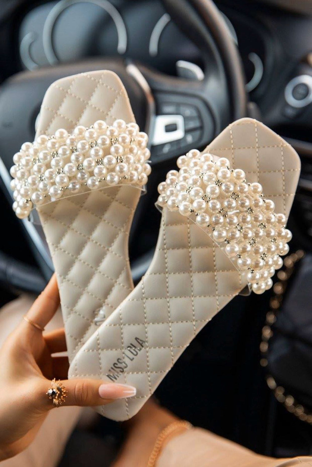 Damen Bequeme Sandalen mit perlverziertem Riemen und gepolsterter Sohle